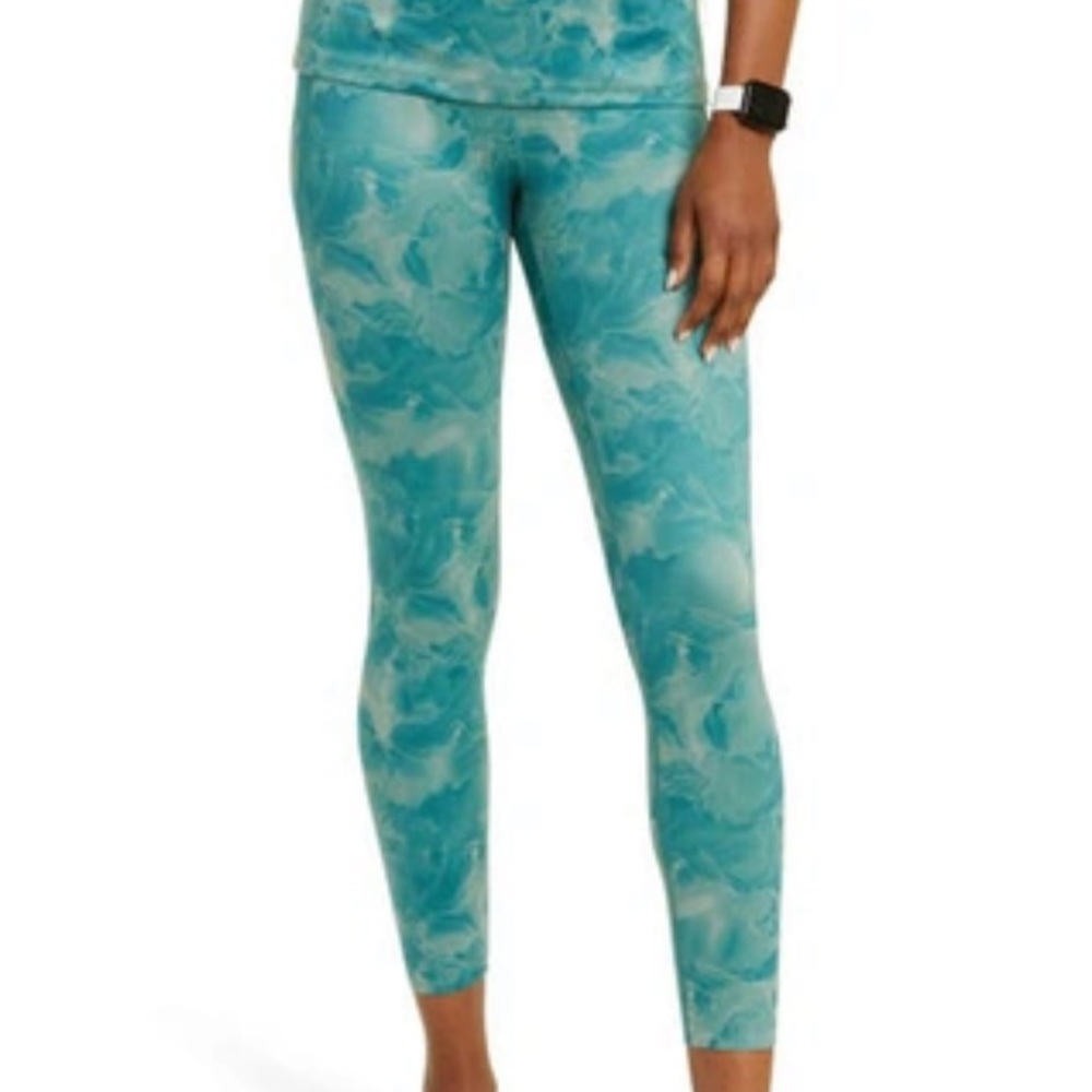 High Waist 7/8 Leggings
ZELLA